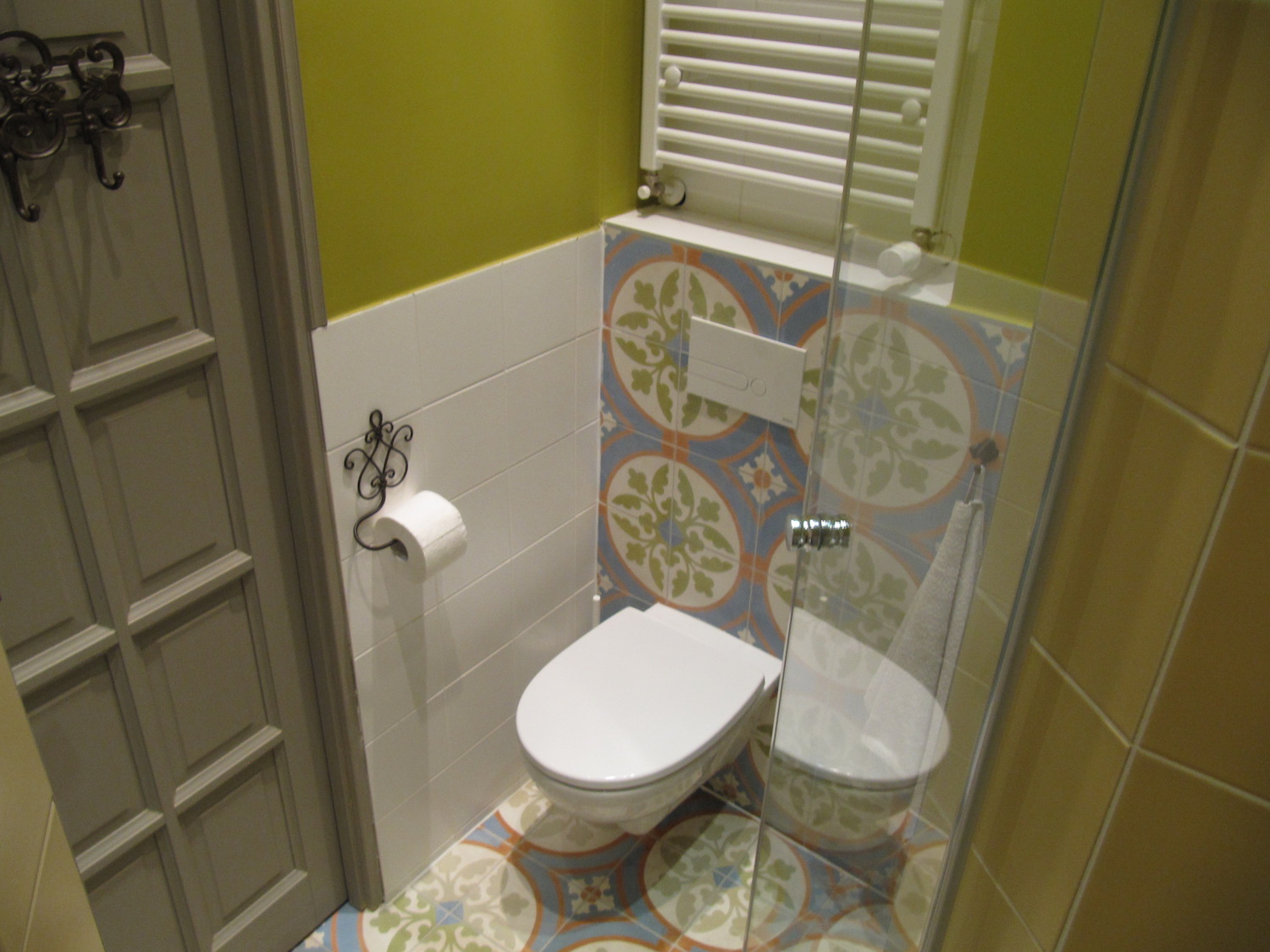 Pécs, Papnövelde utca - belsőépítészet, 10. kép